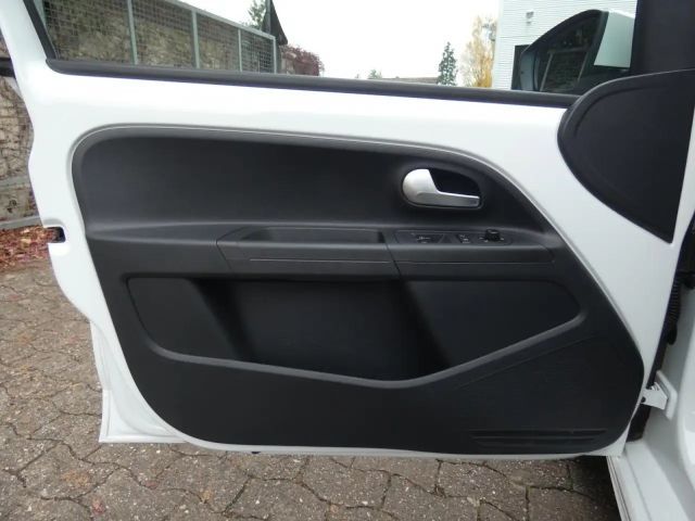 Volkswagen e-up! Plus Style