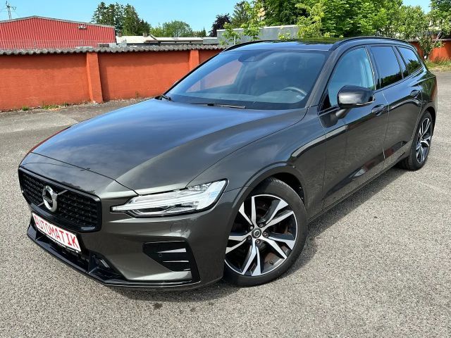 Volvo V60 Dark Plus R-Design