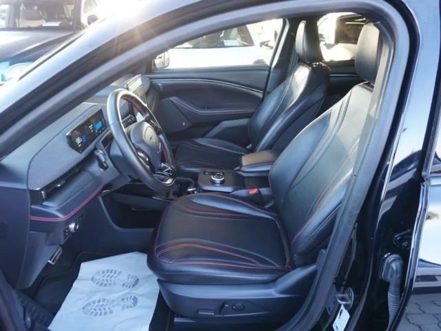 Ford Mustang Mach-E AWD Standard range