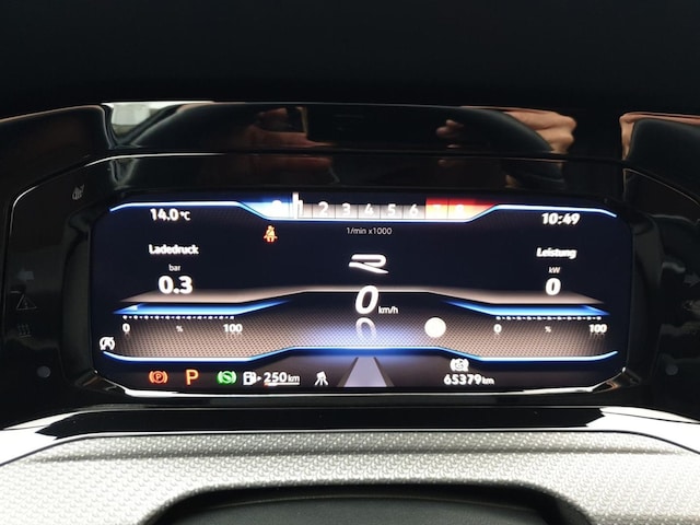 Volkswagen Golf IQ.Drive