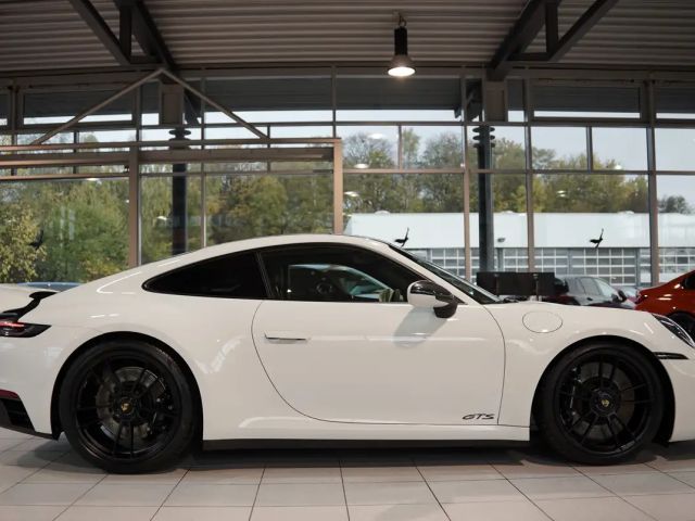 Porsche 911 Carrera Coupé GTS