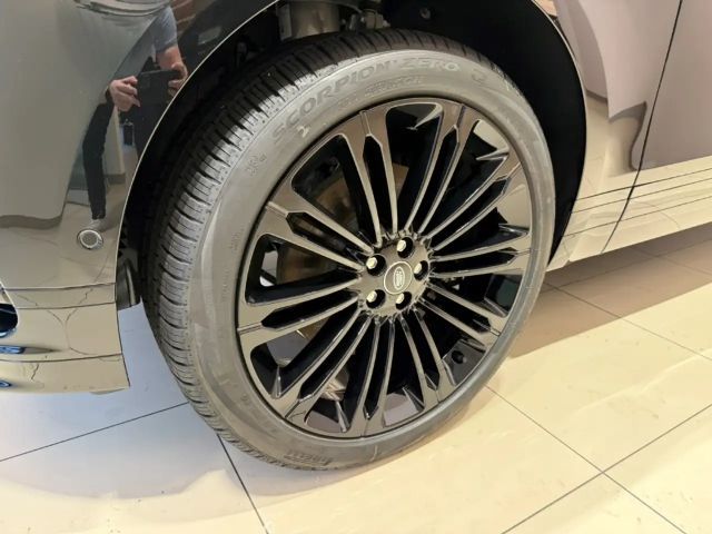 Land Rover Range Rover Velar D300 Dynamic SE