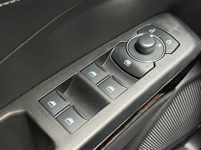 Ford Puma EcoBoost Titanium