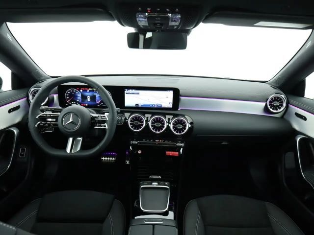 Mercedes-Benz CLA 200 Shooting Brake