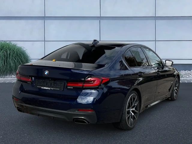 BMW 530 530d M-Sport Sedan