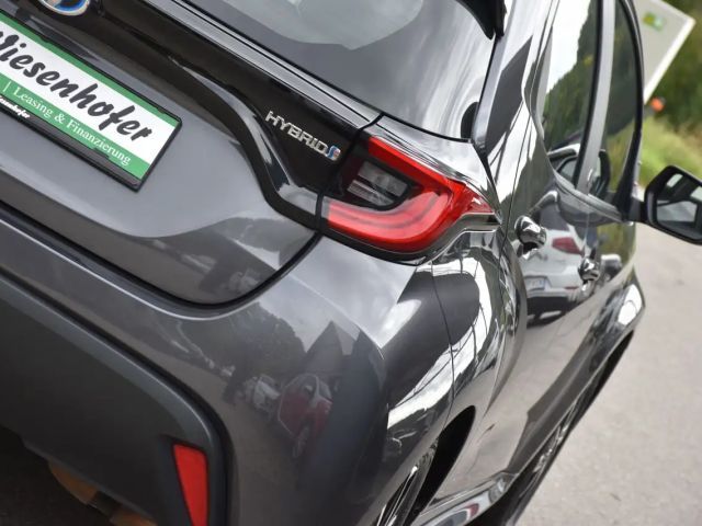 Toyota Yaris 1.5 Dual-VVT-iE (Hybrid)