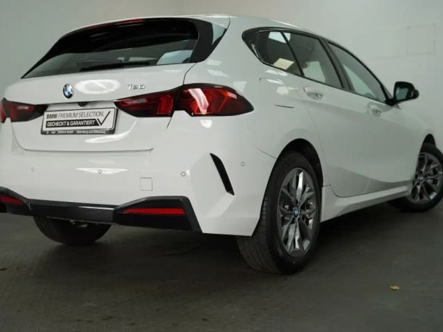 BMW 120 120i 5-deurs Sedan