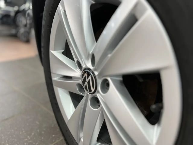 Volkswagen Golf 2.0 TDI Golf VIII Life Variant