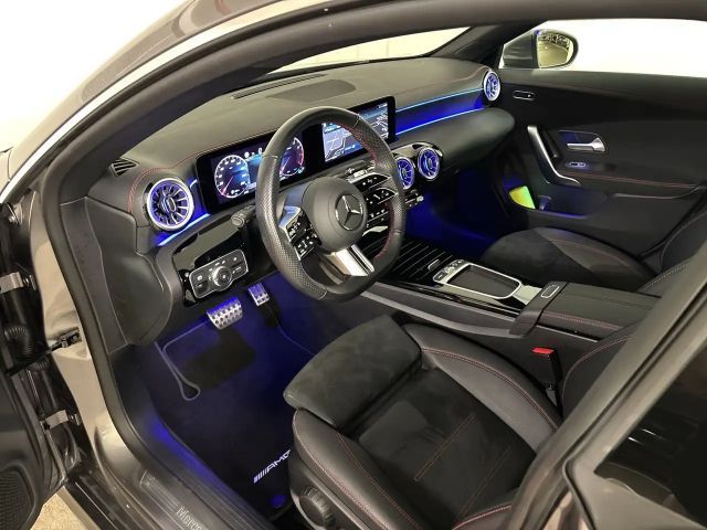 Mercedes-Benz CLA 180 AMG Line Coupé