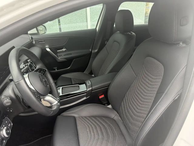 Mercedes-Benz A 180 Progressive