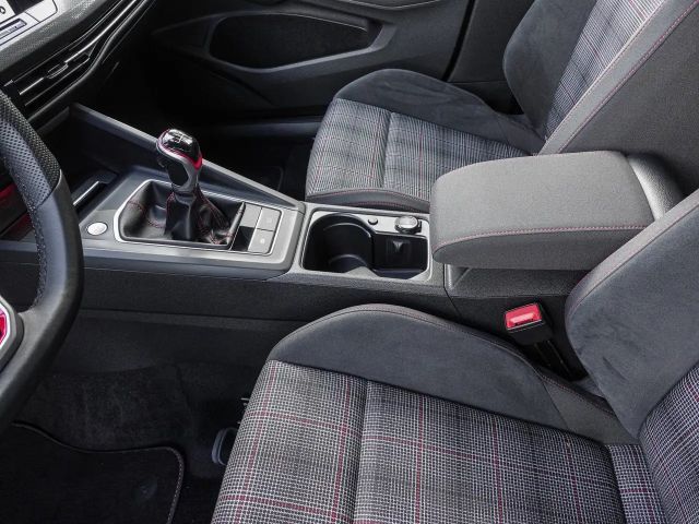 Volkswagen Golf 2.0 TSI GTI