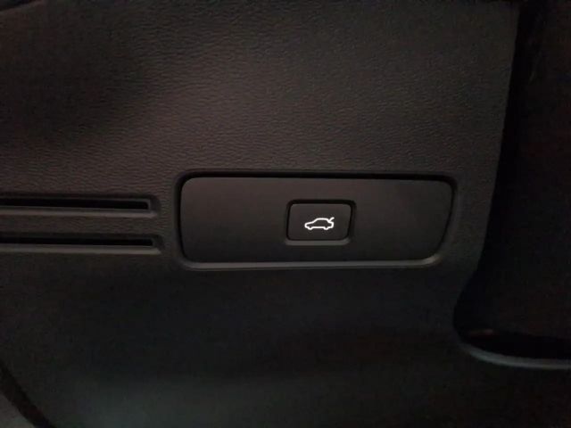 Volvo XC40 Core Recharge