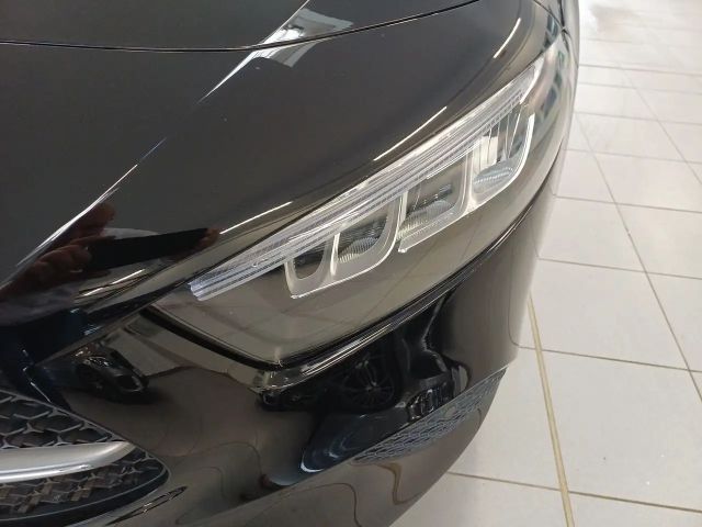 Mercedes-Benz A 200 A 200 d