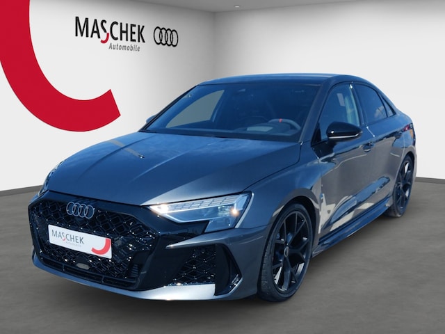 Audi RS3 Quattro S-Tronic Sedan