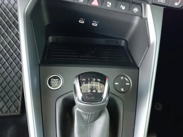 Audi A3 30 TFSI Sedan