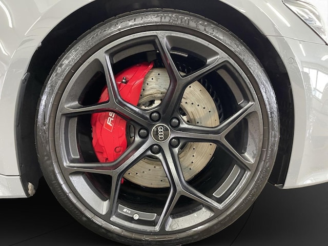 Audi A6 e-tron Avant Performance Quattro