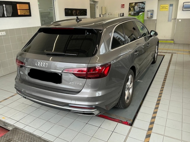 Audi A4 40 TFSI Avant S-Tronic