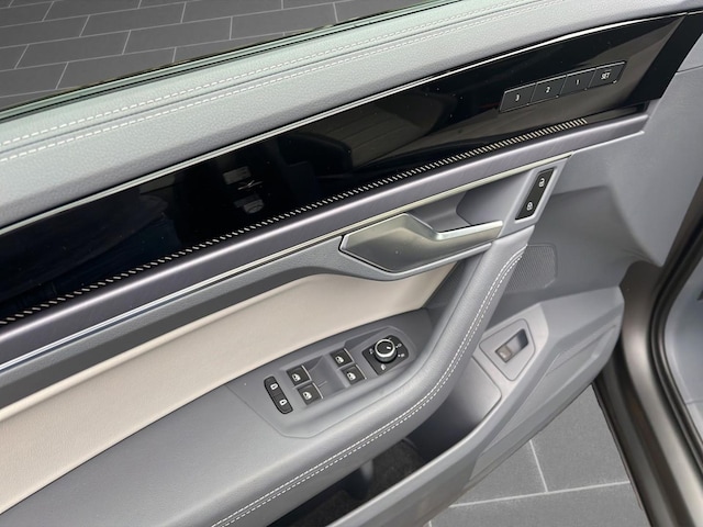 Volkswagen Touareg 4Motion R-Line