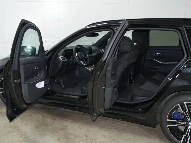 BMW 330 330e M-Sport Touring