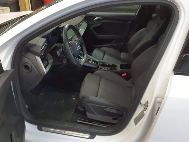 Audi A3 45 TFSI Hybride S-Line Sedan