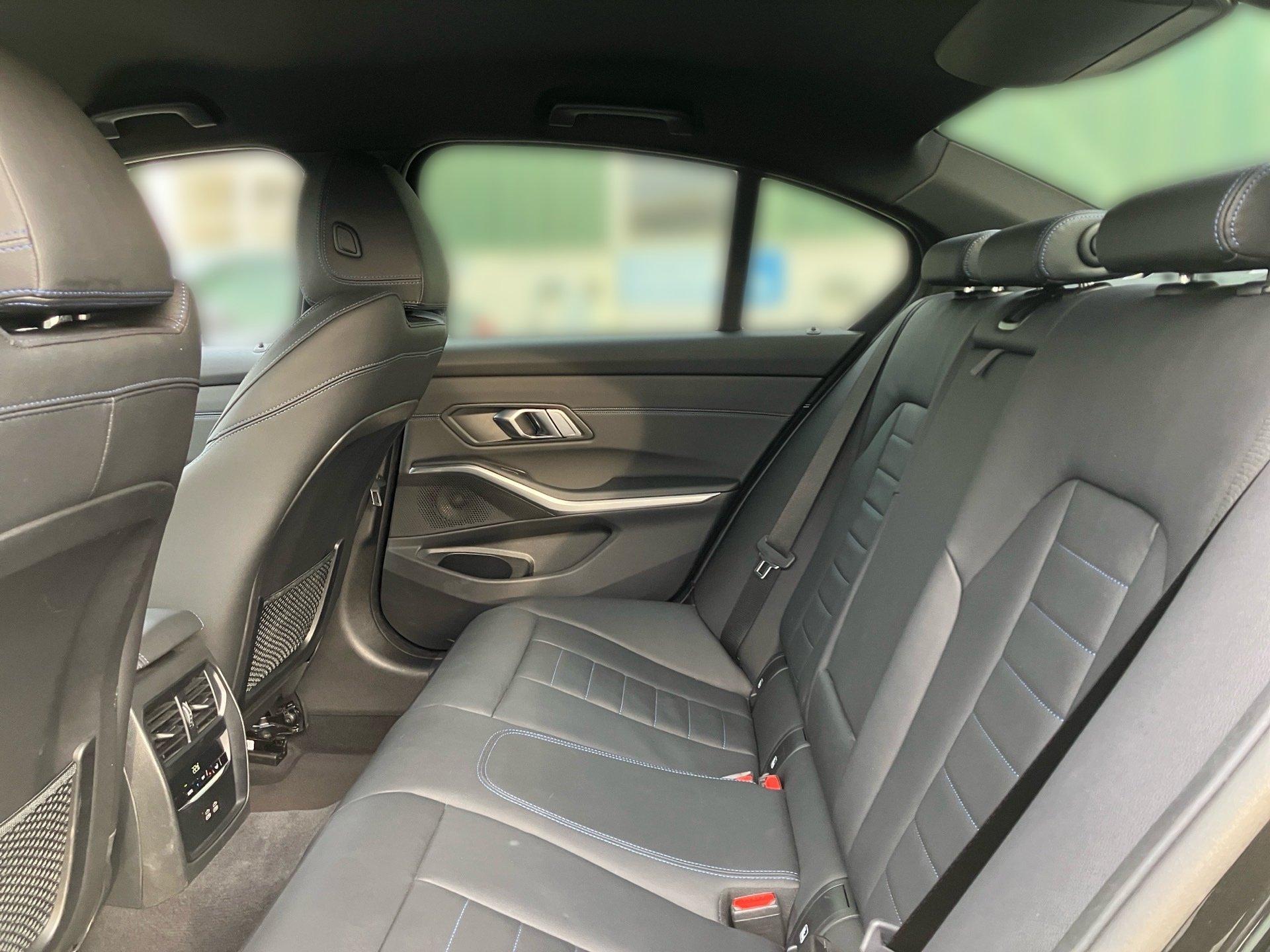 BMW 330 330e Sedan xDrive