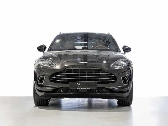 Aston Martin DBX -Minotaur Green-