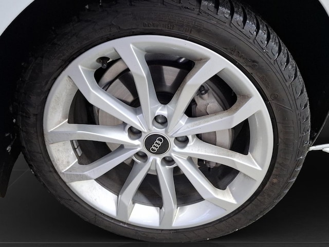 Audi A4 40 TFSI Avant S-Tronic