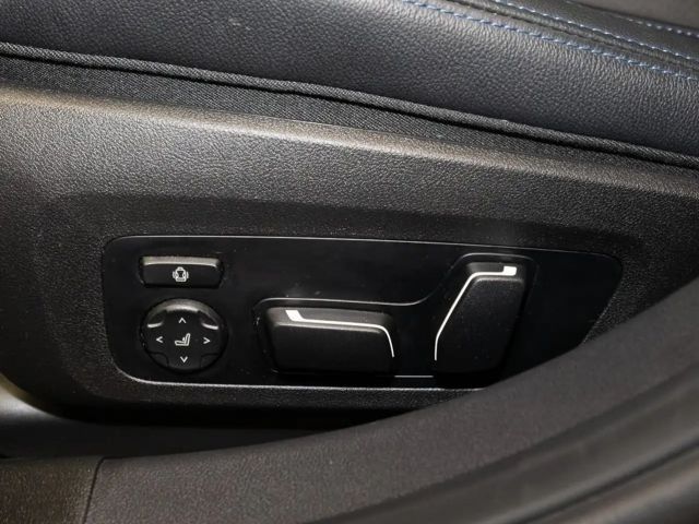 BMW 330 330i M-Sport Sedan xDrive