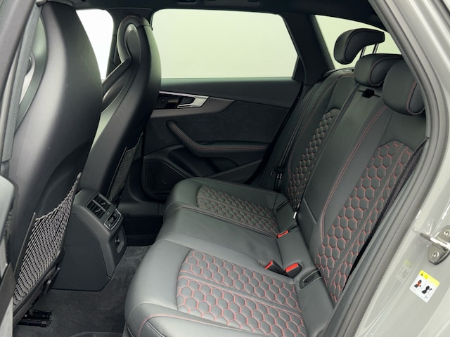 Audi RS4 Avant Quattro