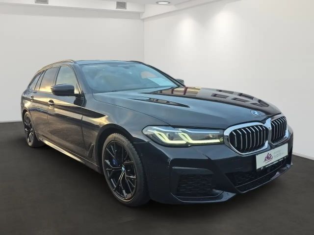 BMW 530 530d M-Sport Touring xDrive