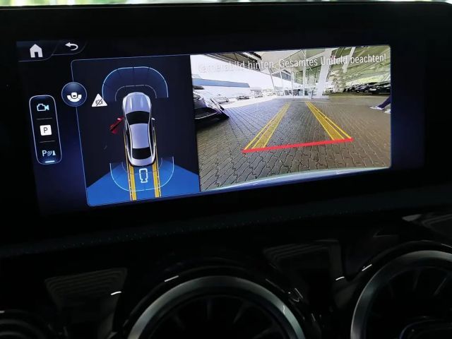 Mercedes-Benz CLA 200 AMG Line Coupé