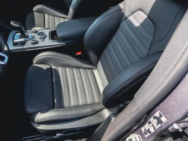 Alfa Romeo Stelvio AT8 Q4 Turbo Veloce