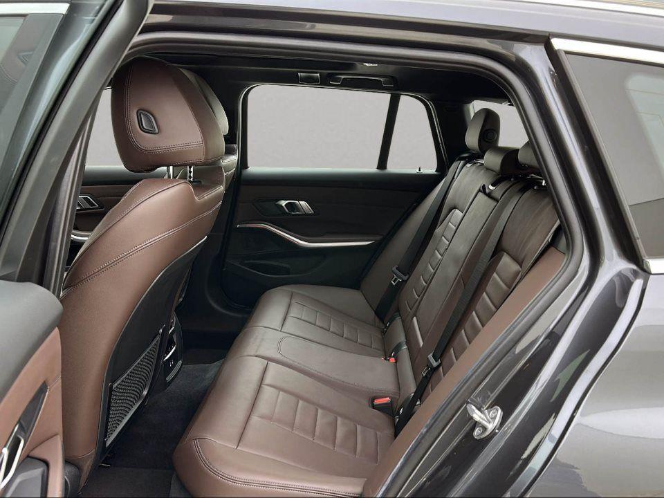 BMW 330 330i Touring