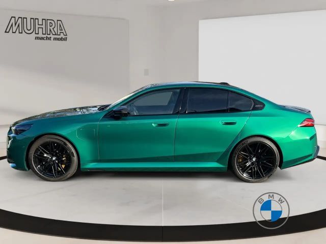 BMW M5 Sedan