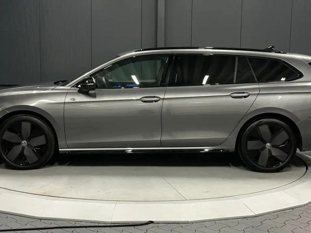 Volkswagen Passat 4Motion R-Line Style Variant