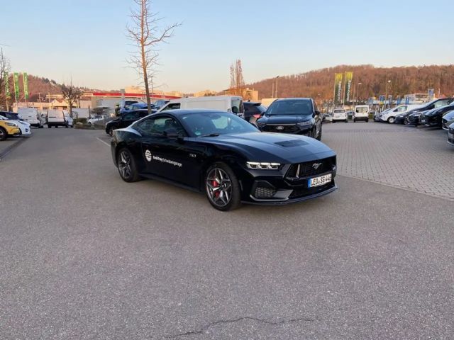 Ford Mustang Fastback GT 5.0 V8