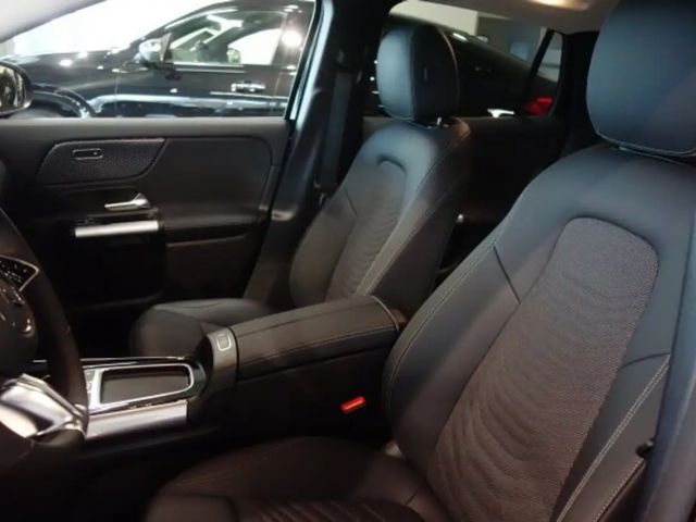 Mercedes-Benz GLA 180 Progressive