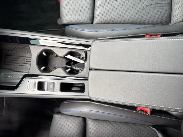 Volkswagen Passat R-Line eHybrid