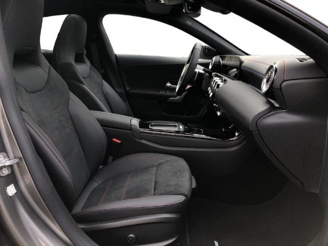 Mercedes-Benz CLA 220 AMG Line CLA 220 d Coupé