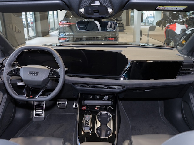 Audi A6 Avant Quattro S-Tronic