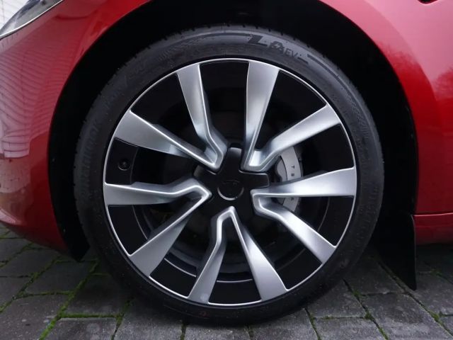 Tesla Model 3 AWD Long Range