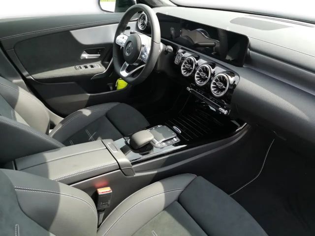 Mercedes-Benz CLA 200 CLA 200 d Shooting Brake