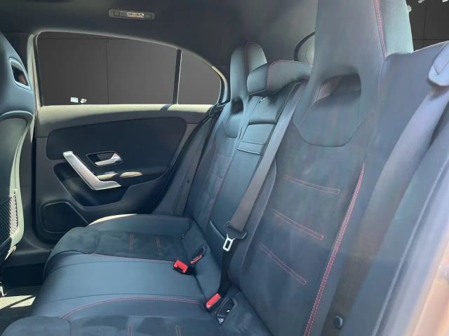 Mercedes-Benz A 200 AMG Line