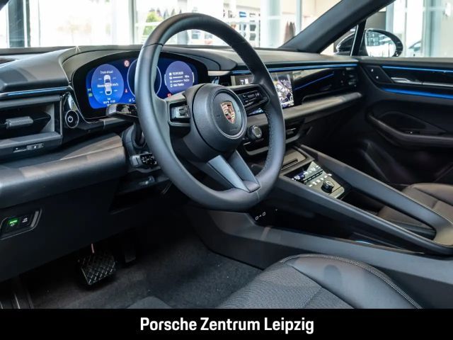 Porsche Macan 4