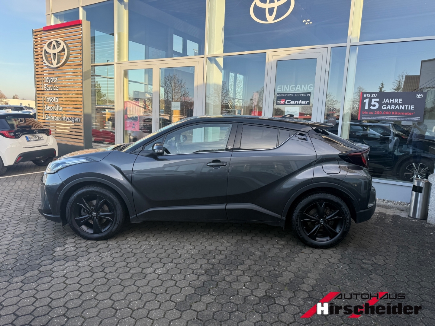 Toyota C-HR 5-deurs Bi-Tone