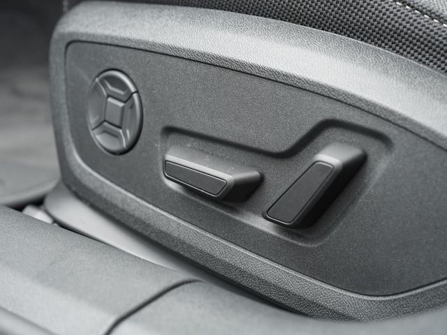 Audi A6 Avant Quattro S-Tronic