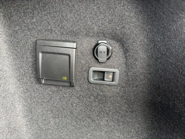 Volkswagen Golf Life Variant