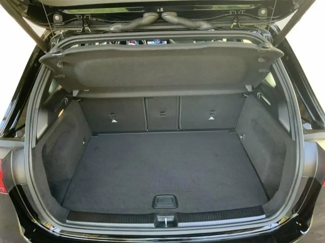 Mercedes-Benz B 180 AUT Kam. KlimaA LED LM Navi PDC ParkAss