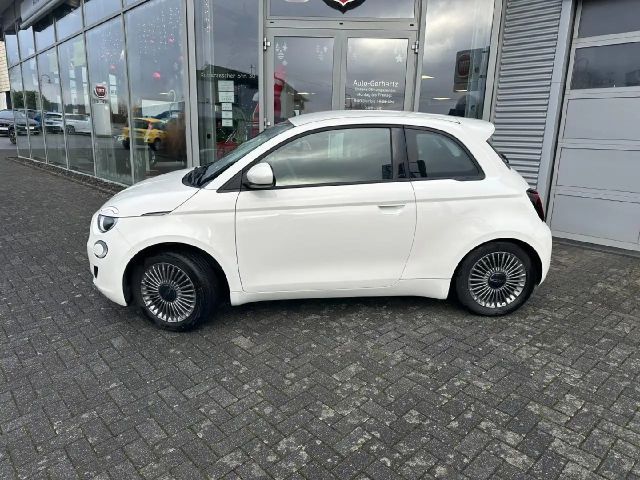 Fiat 500e LED-TAGFAHRLICHT / RADIO / KLIMA