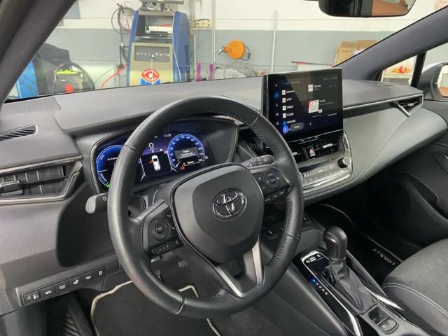 Toyota Corolla Hybride Team D